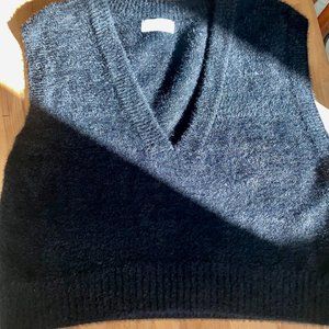 Cropped Sweater Vest Size Large